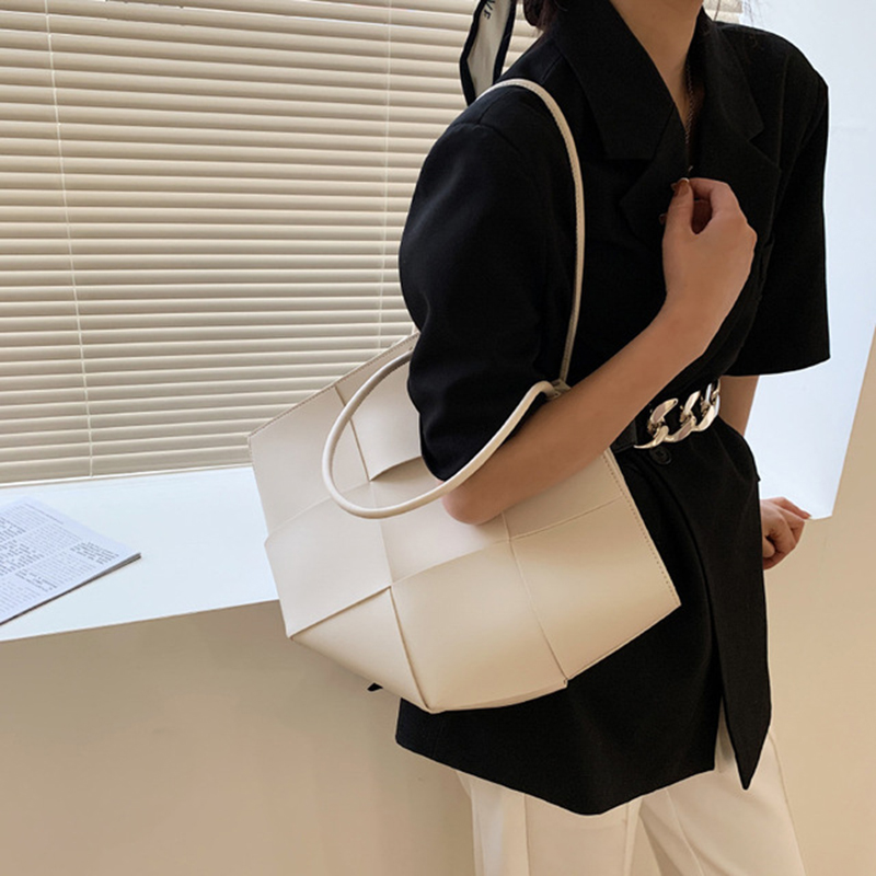 Cao Cấp Áo Cỡ Lớn Nữ Hình Thoi - đánh giá và giá Xl Luxury Bags
